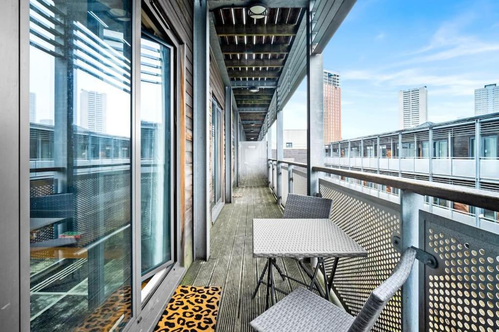 Appartement Cozy 2 Bed Arcadian Centre By Azura Nights *